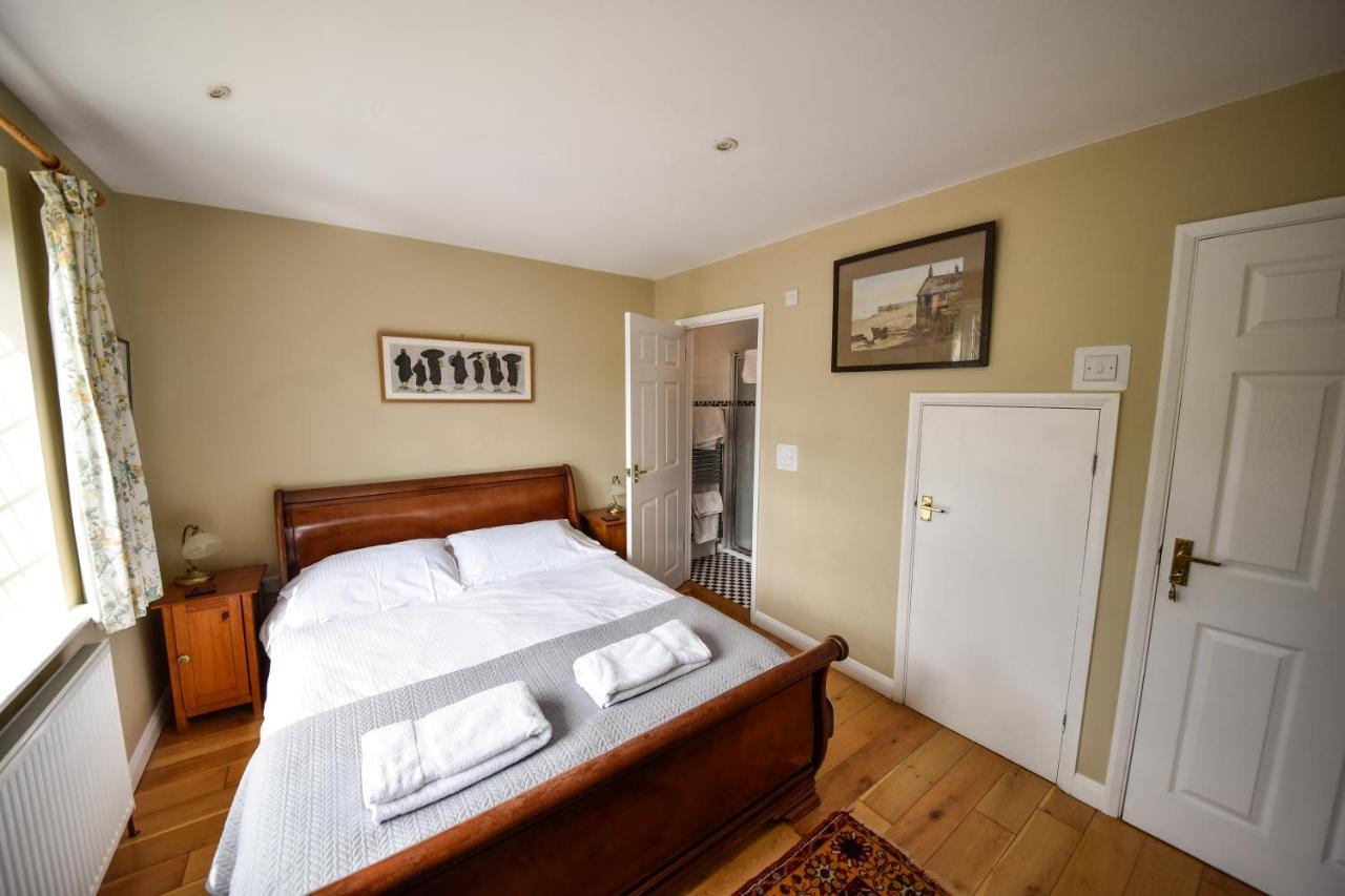 Ward Avenue B&B カウズ エクステリア 写真