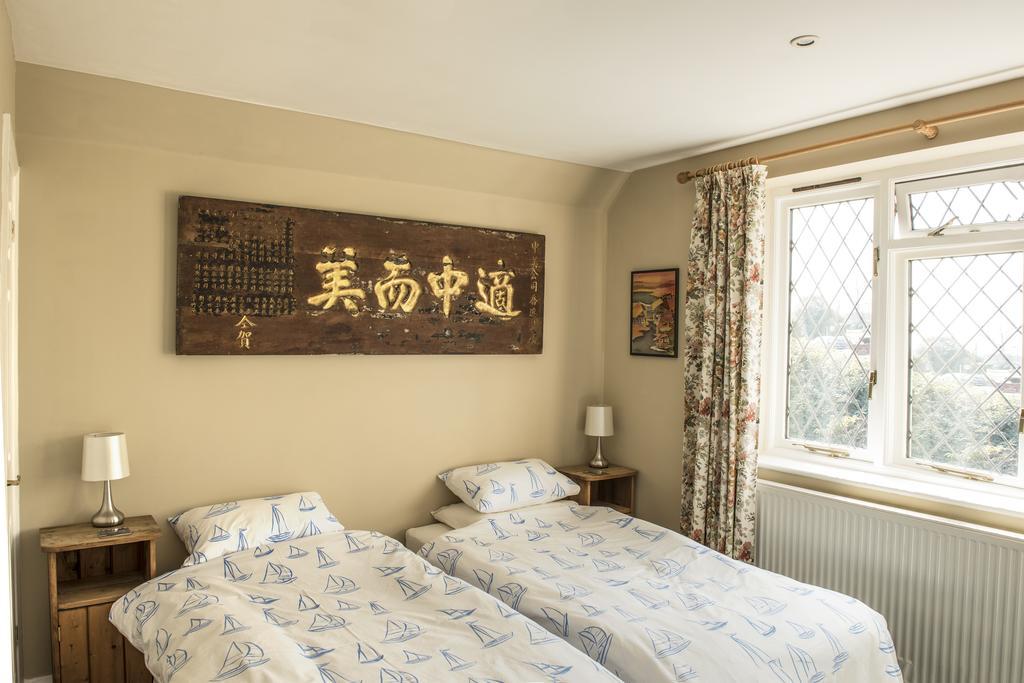 Ward Avenue B&B カウズ 部屋 写真